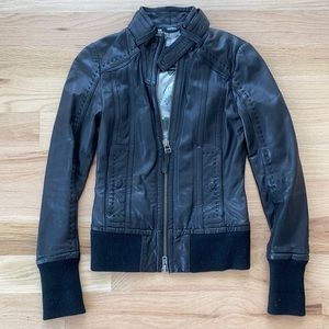 Aritzia Leather Jacket (New Condition)